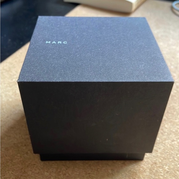 Marc by Marc Jacobs Rose Gold Watch - Picture 3 of 3